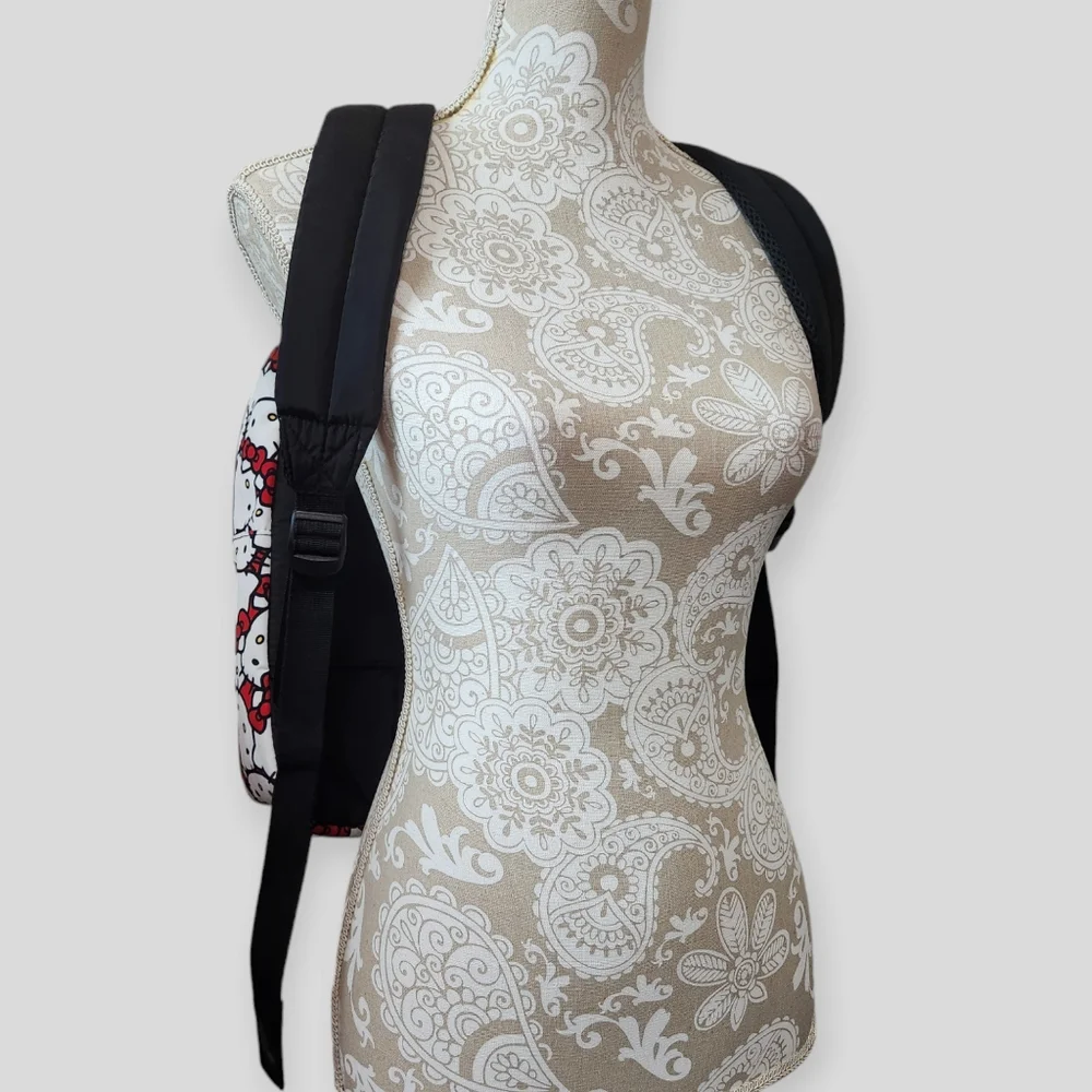 Hello Kitty Bioworld White All Over Print Multicolor 16